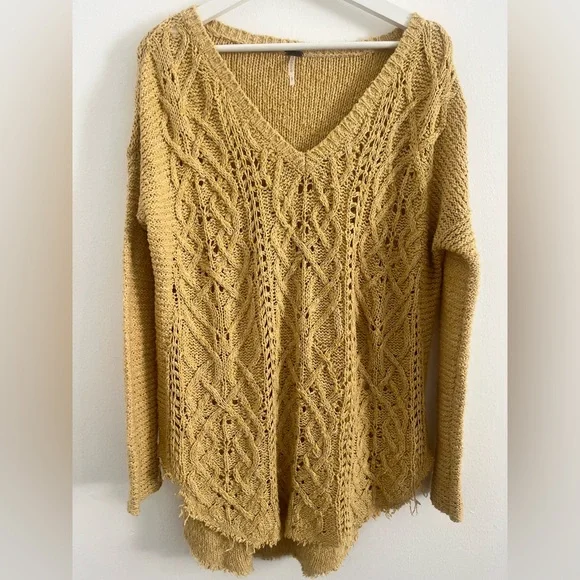 FREE PEOPLE Cross My Heart Yellow Loose Cable Knit Sweater Sz S Boho grunge fray - Picture 2 of 9